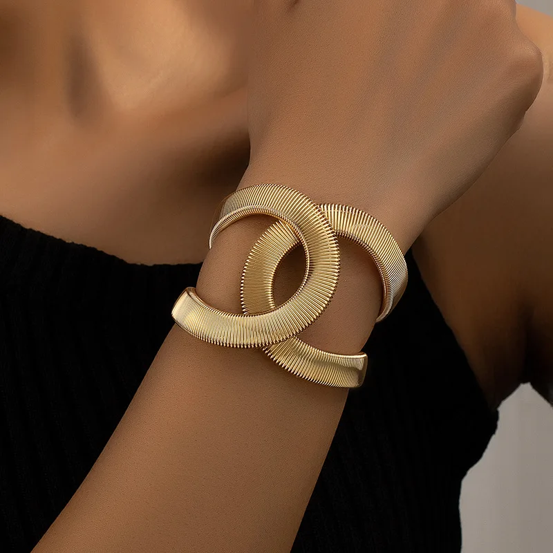Klassieke Gouden Armband met tijdloze uitstraling