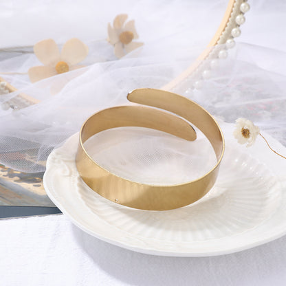 Delicaat ambachtelijke Gouden Armband