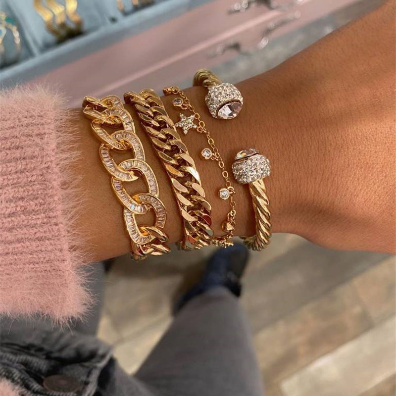 Prachtige Gouden Armband met unieke stijl