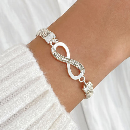 A Must-Have - Elegante Zilveren Armband voor elke gelegenheid