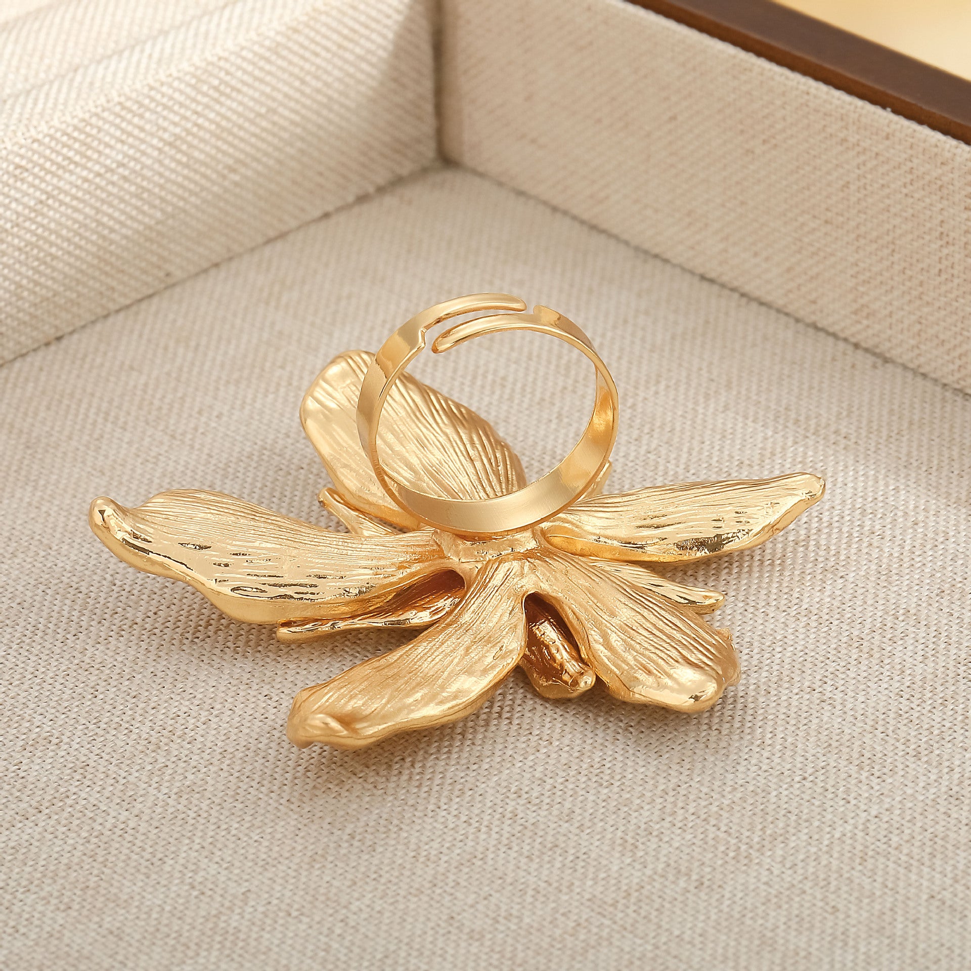 Charmante Gouden Ring voor elke gelegenheid