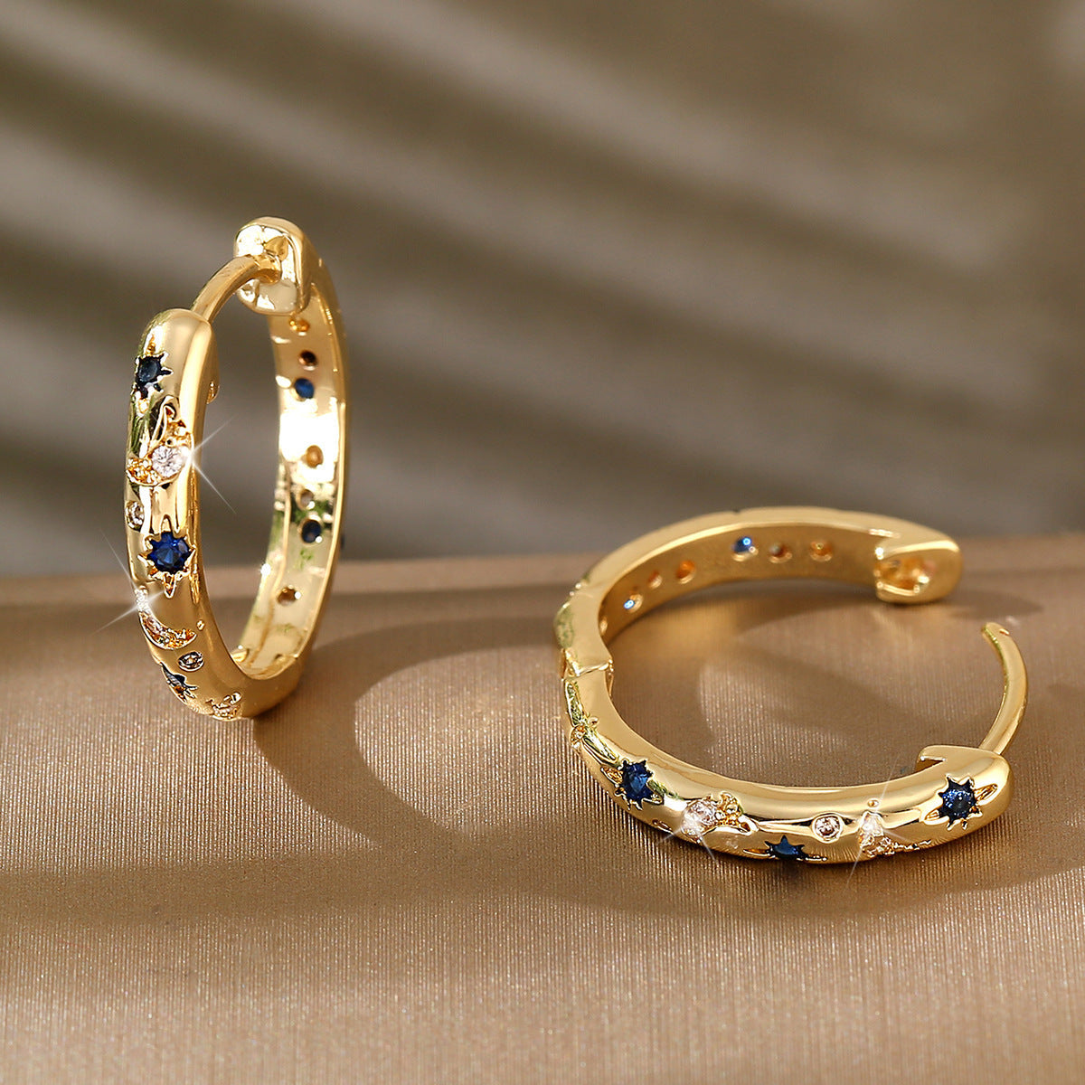 A Must-Have - Delicaat ambachtelijke Gouden Oorbel