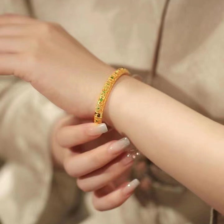 Delicaat ambachtelijke Gouden Armband
