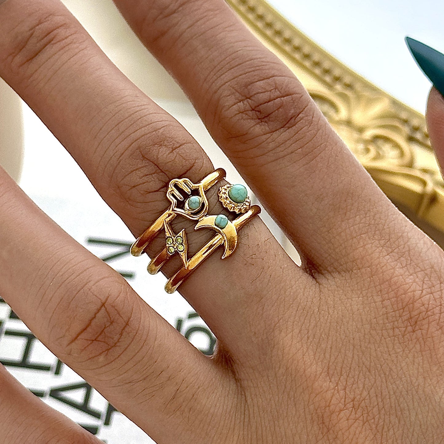 Klassieke Gouden Armband met tijdloze uitstraling