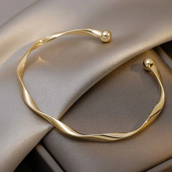 Delicaat ambachtelijke Gouden Armband