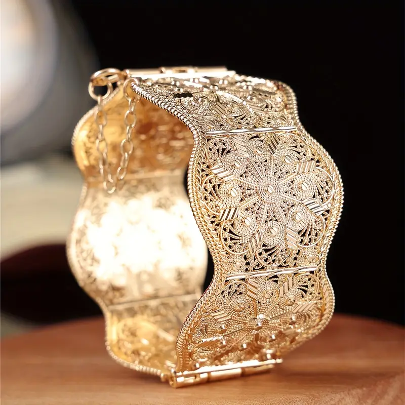 Klassieke Gouden Armband met tijdloze uitstraling